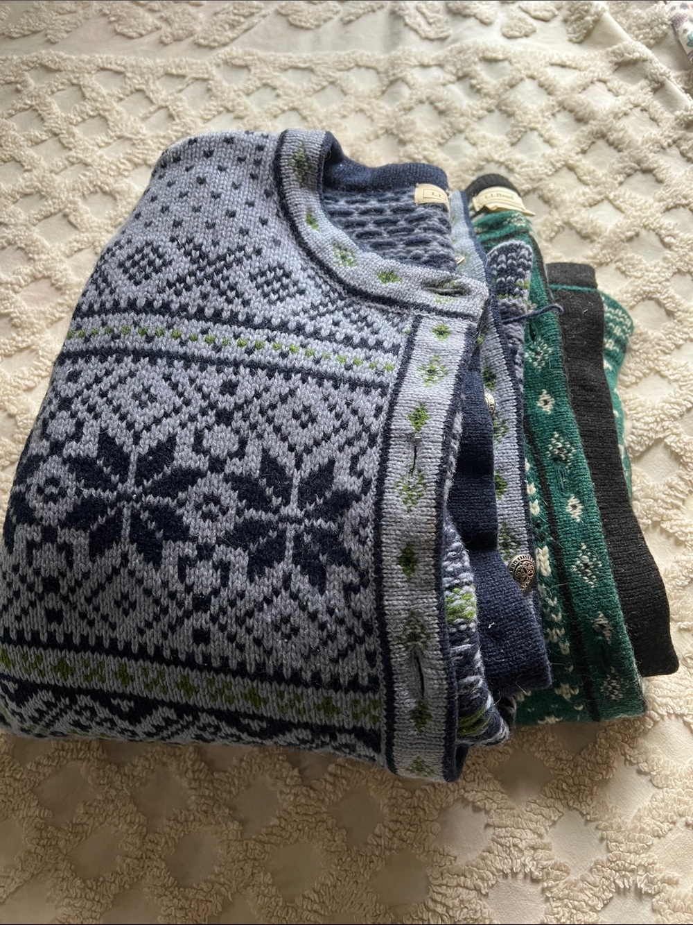 Women’s L.L. Bean Light Blue & Navy Patterned Crewneck Sweater Wool Size Large - Picture 3 of 15